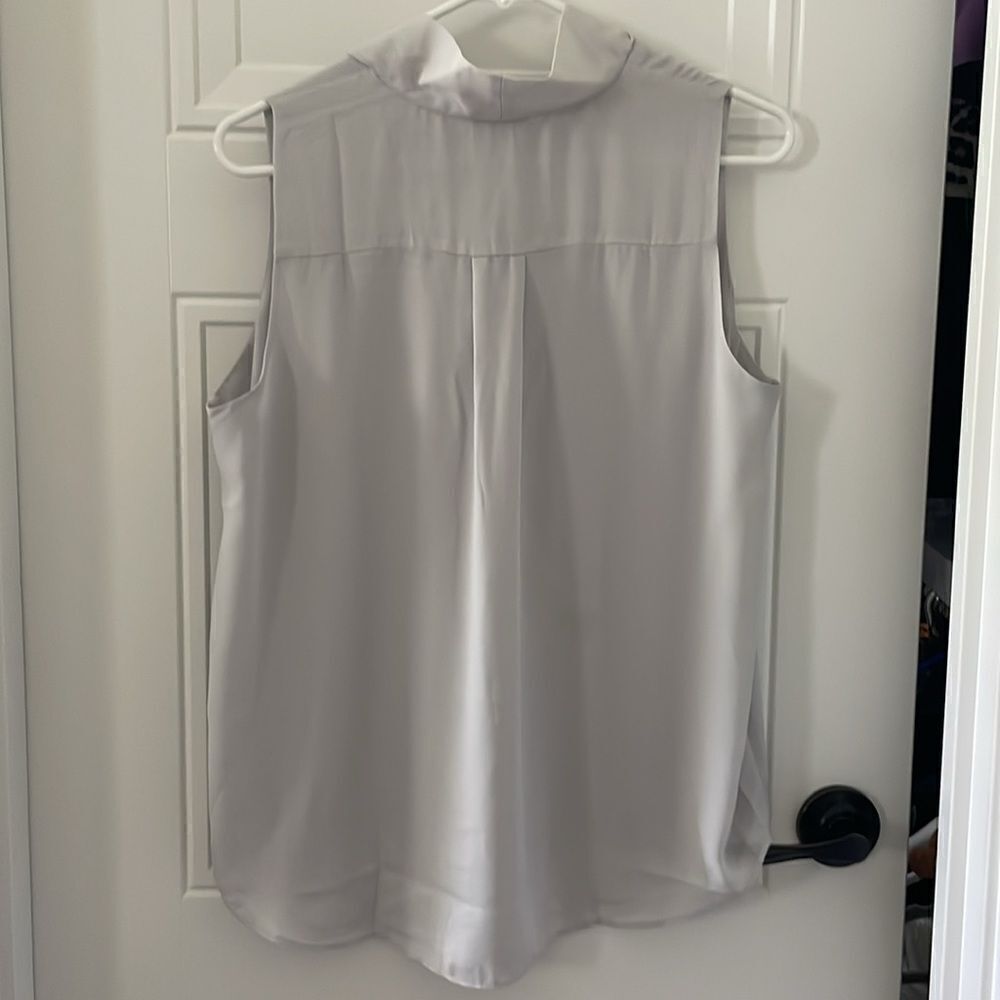 Ann Taylor Gray Bow Neck Shell - Picture 4 of 6